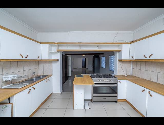 4 BEDROOM HOUSE FOR SALE IN OAKDALE